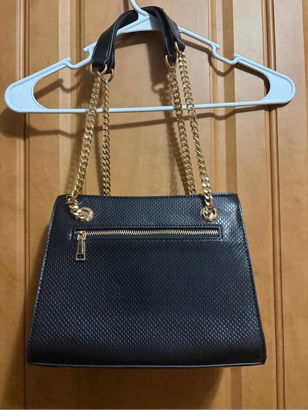 Miztique Classic Black Chain-Handle Women's Shoulder Bag